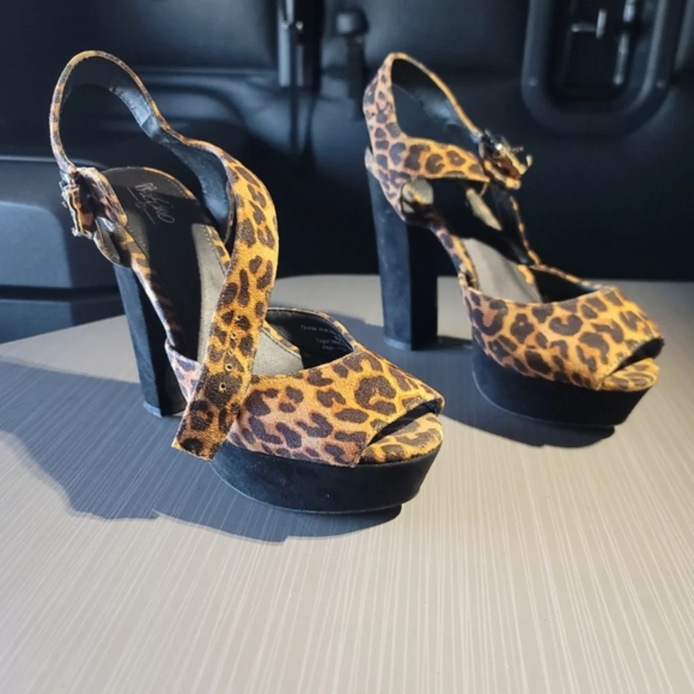 Mossimo Leopard‎ Print Block Heel Platform Open Toe High Heel Sandals Size 8